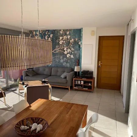 Avec Vue Exceptionnelle Sur Apartment