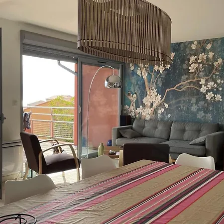 Avec Vue Exceptionnelle Sur Apartment Cerbere